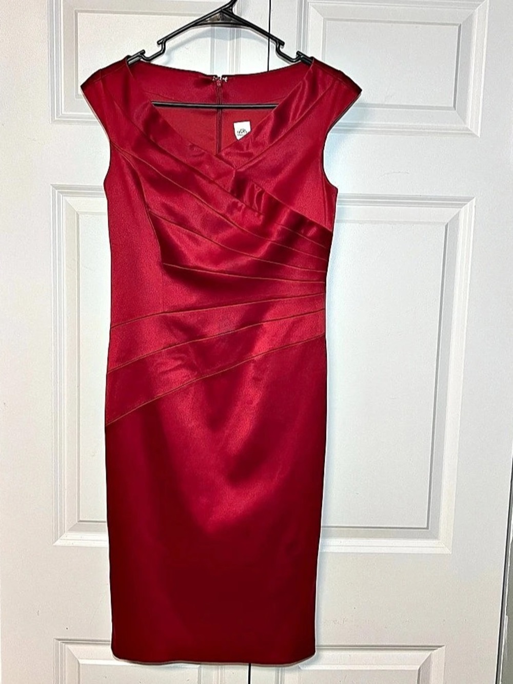 Sangria Ruched Mini Dress in Red Size 4 Like New